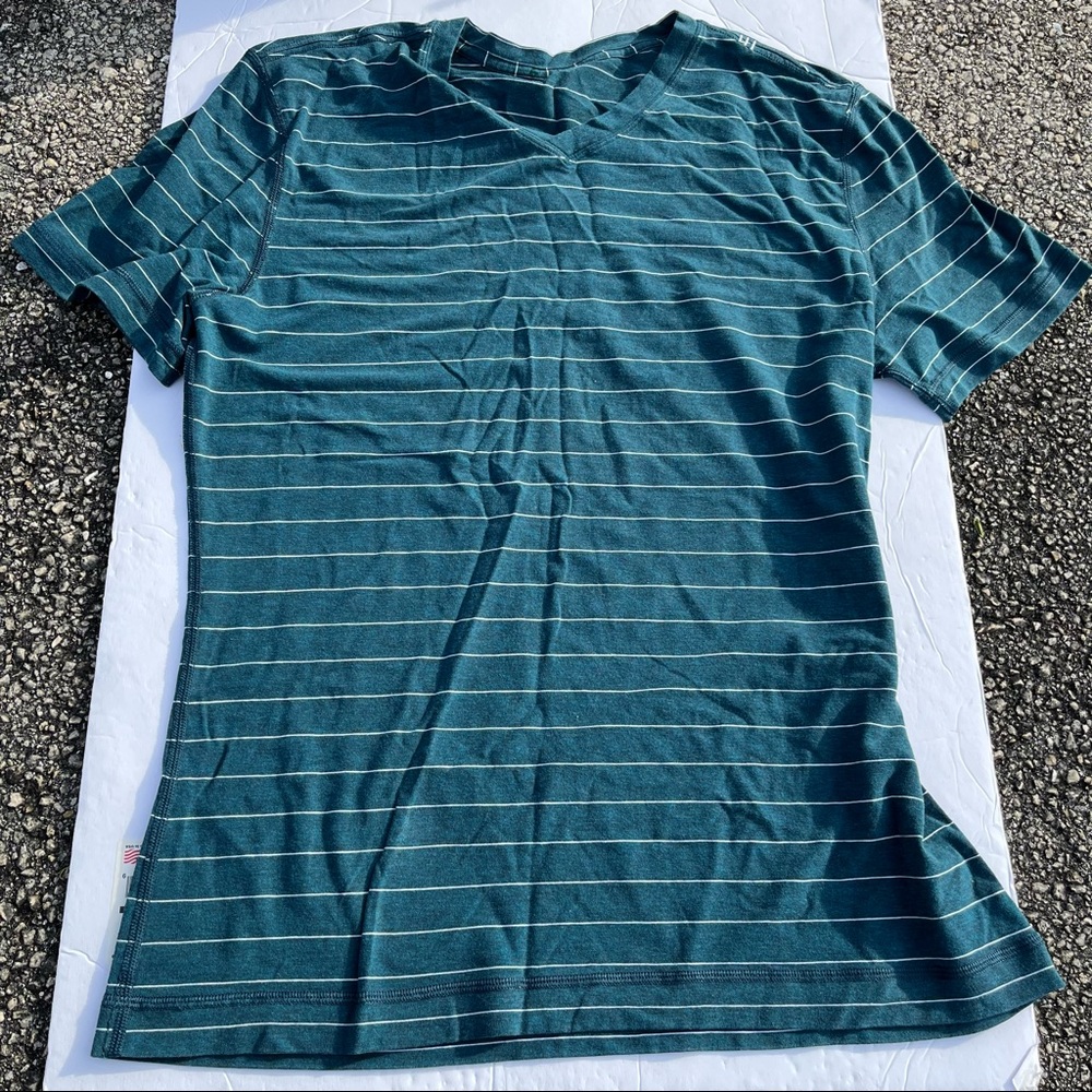 Lululemon Men’s Shirt
